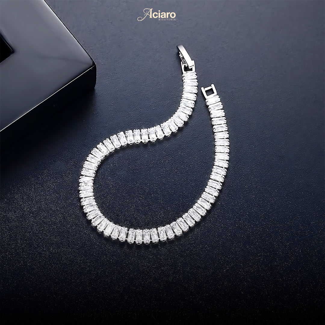 Brazalete elegante con zirconias tipo diamante 💎
