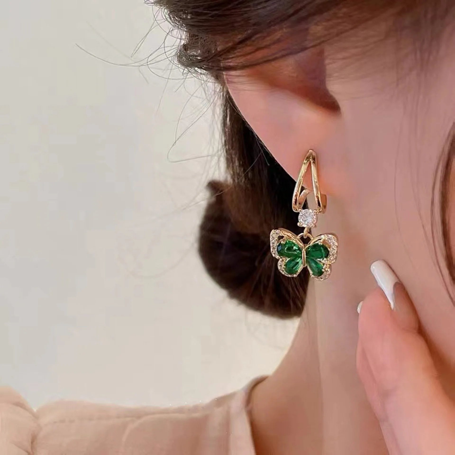 Arete Mariposa Verde 🦋