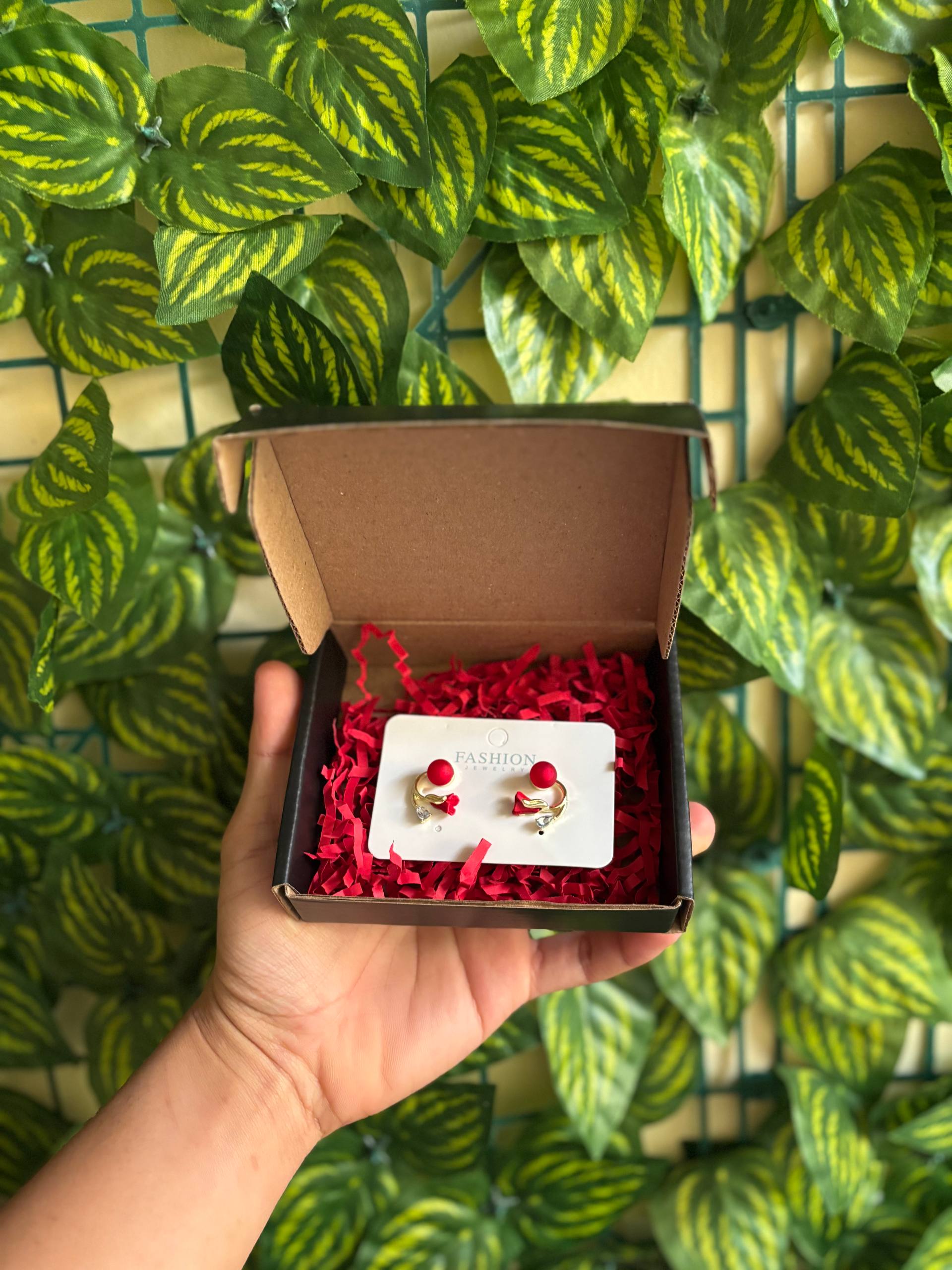 Aretes Tulipán Rojo los más Comprados en toda Guatemala🌹